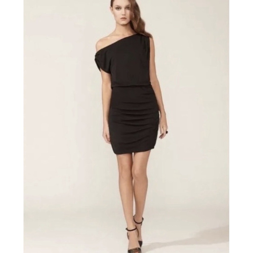 Halston Heritage Mini Dress‎ Size Small Black Draped Ruched One-Shoulder Party